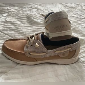 Brand new without box Sperry Songfish boat shoe